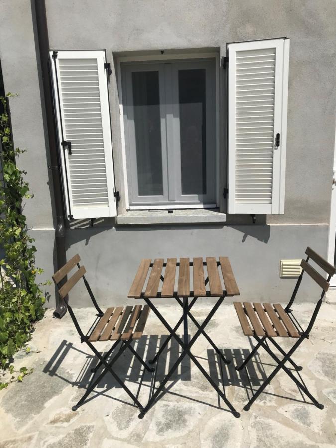 Sotto La Vigna Charm Stay Adults Only Vacation Bed And Breakfast Room Montegrosso dʼAsti Buitenkant foto